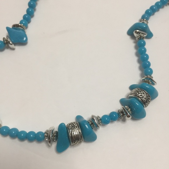 Beaded Necklace Set - Picture 5 of 6